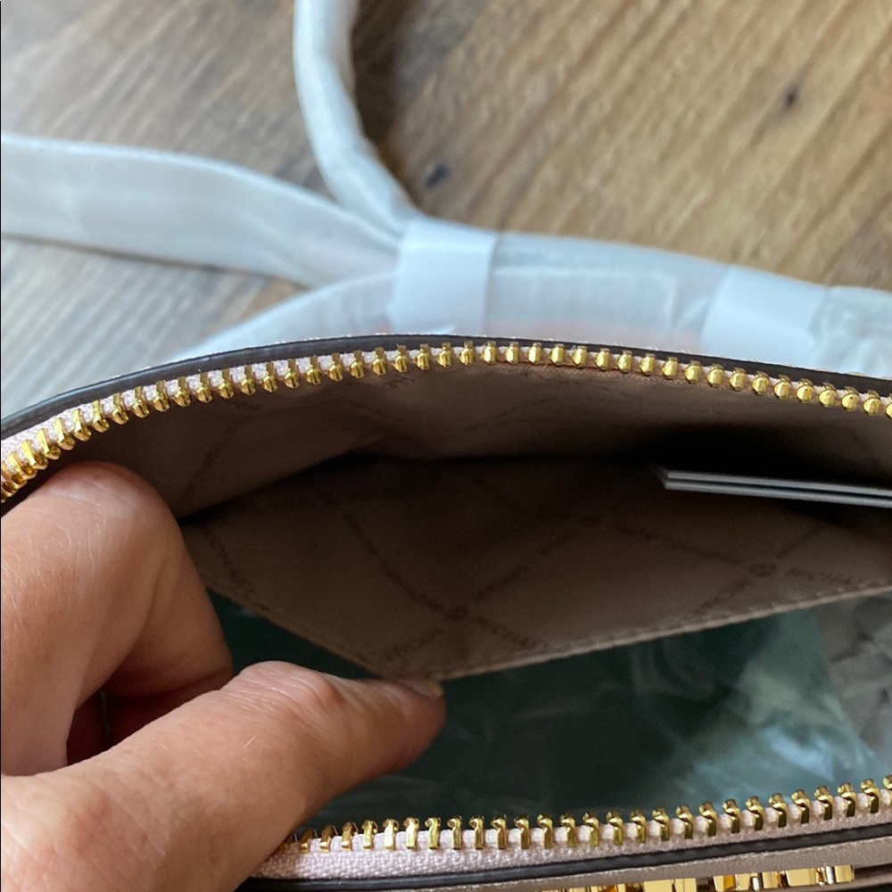 Michael Kors Jet Set Travel Bag - Picture 6 of 8